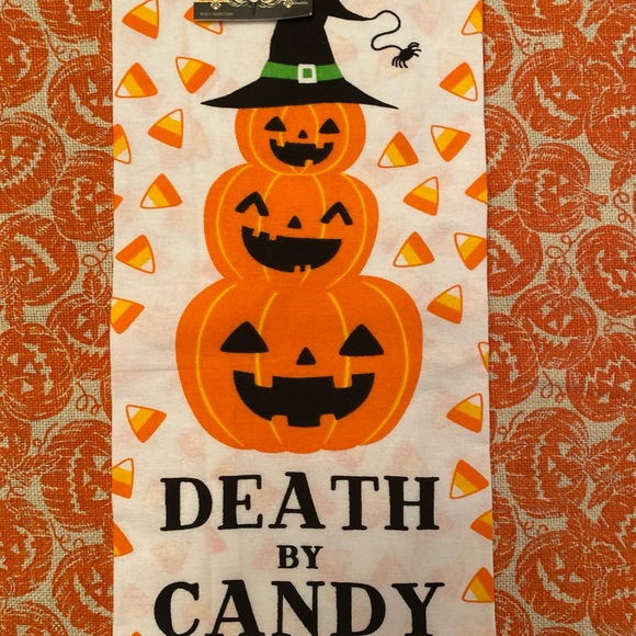 Halloween Jack O Lantern Towels, Jack O Lantern Tier Tray Decor & Wall Decor - Picture 11 of 16